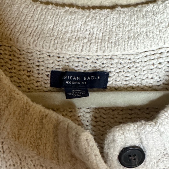 American Eagle Jegging Fit Knit Cream Sweater Size Medium - Picture 4 of 5